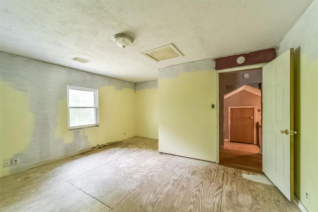 80 County Road 4321, Dayton, TX 77535