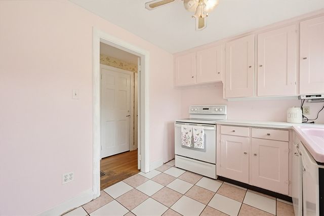 40 Metcalf Road, North Attleboro, MA 02760