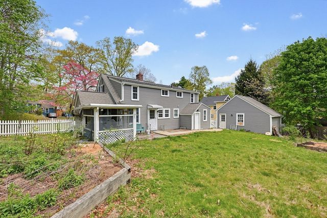 40 Metcalf Road, North Attleboro, MA 02760