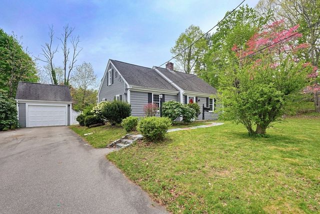 40 Metcalf Road, North Attleboro, MA 02760