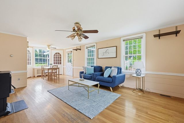 40 Metcalf Road, North Attleboro, MA 02760