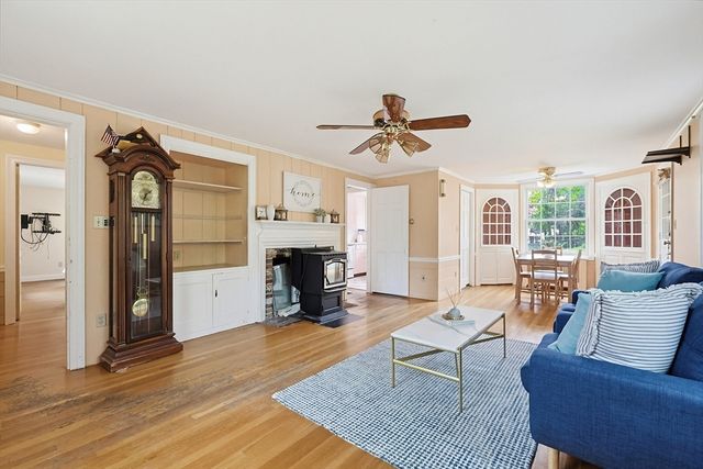 40 Metcalf Road, North Attleboro, MA 02760