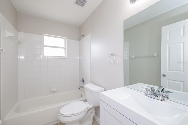 102 ASHLEY LOOP, Davenport, FL 33837