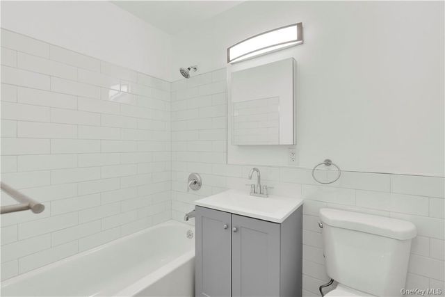 700 Scarsdale Avenue 3T, Scarsdale, NY 10583