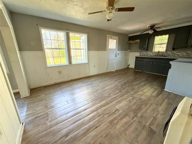 2308 32nd Avenue N, Texas City, TX 77590