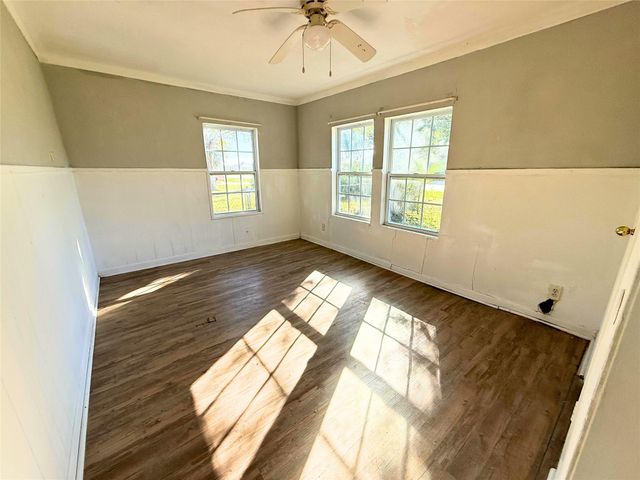 2308 32nd Avenue N, Texas City, TX 77590