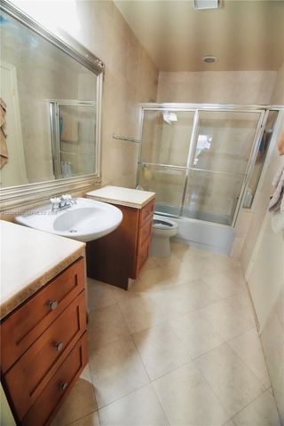 150 SW 127th Ave, Plantation, FL 33325