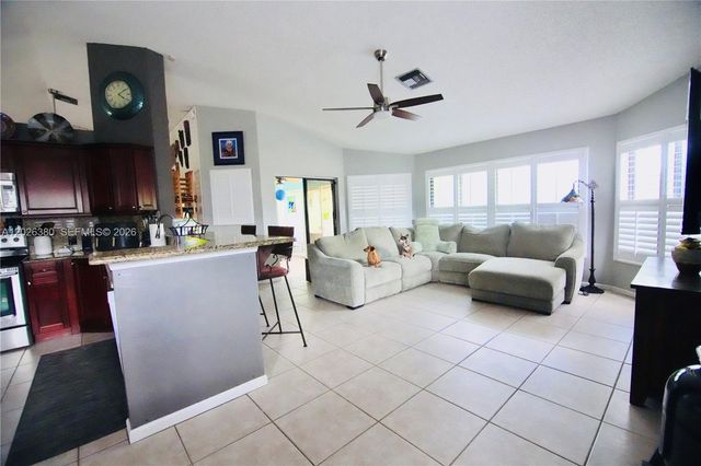 150 SW 127th Ave, Plantation, FL 33325