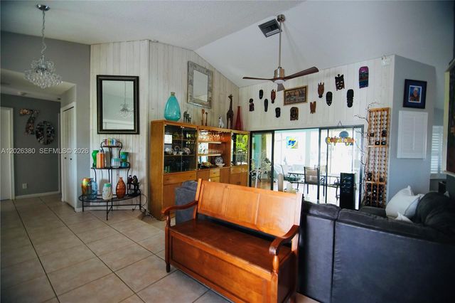150 SW 127th Ave, Plantation, FL 33325