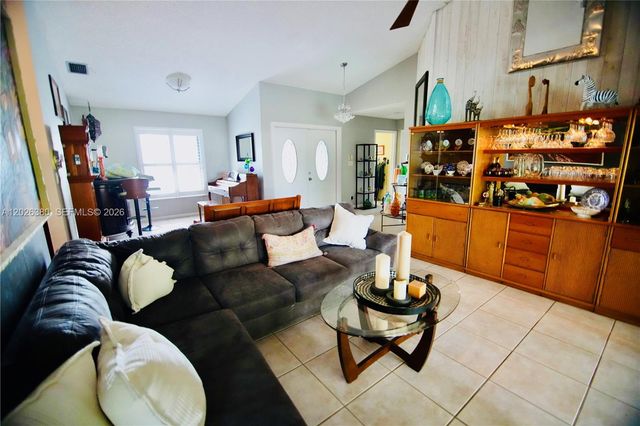 150 SW 127th Ave, Plantation, FL 33325