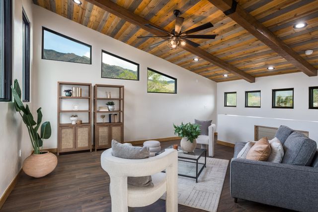 12055 Elena Drive NE, Albuquerque, NM 87122