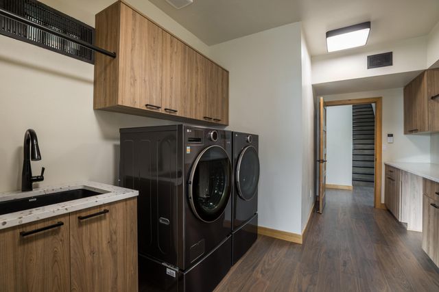 12055 Elena Drive NE, Albuquerque, NM 87122