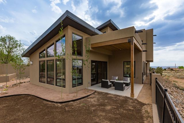 12055 Elena Drive NE, Albuquerque, NM 87122
