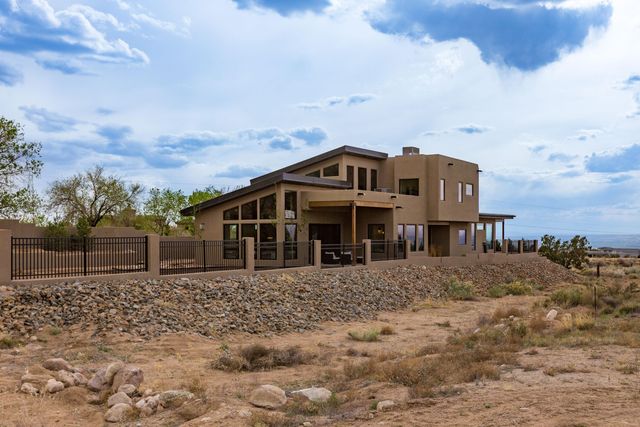12055 Elena Drive NE, Albuquerque, NM 87122