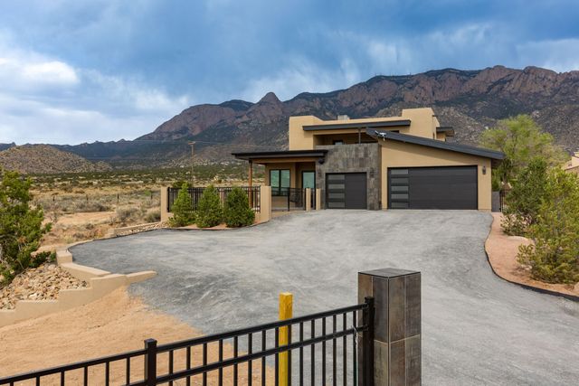12055 Elena Drive NE, Albuquerque, NM 87122