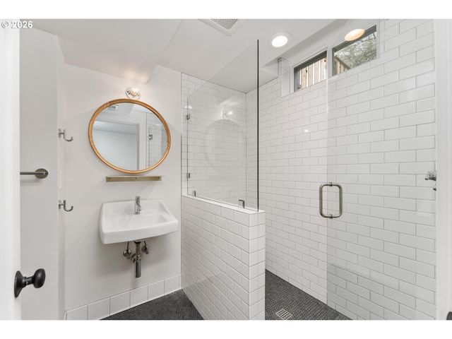 1435 Ne MASON St, Portland, OR 97211