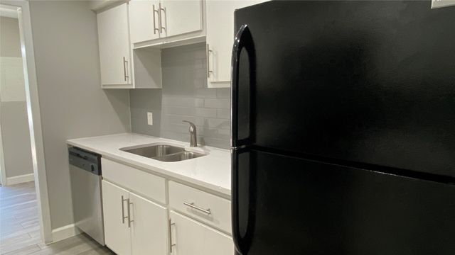 1202 N O'Connor Road, Irving, TX 75061