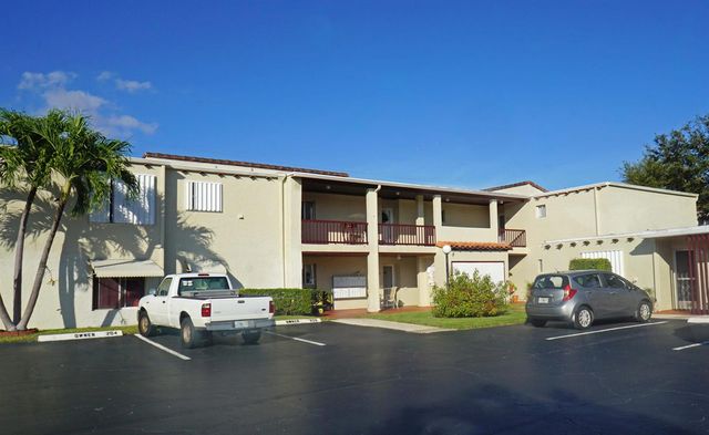 2601 Boundbrook Boulevard 206, Palm Springs, FL 33406