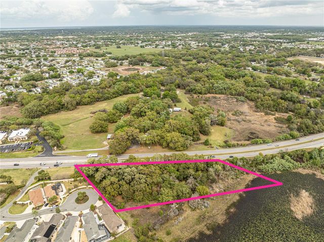 8769 E COUNTY ROAD 466, Lady Lake, FL 32162