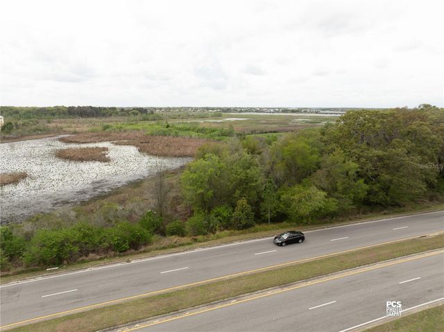 8769 E COUNTY ROAD 466, Lady Lake, FL 32162