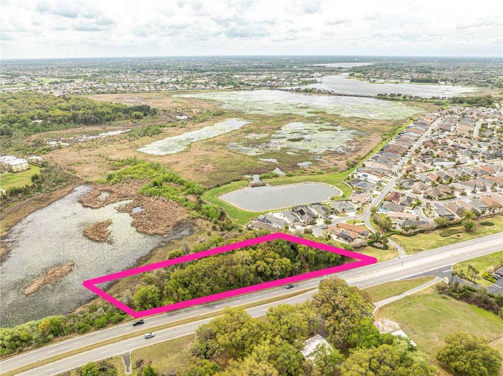 8769 E COUNTY ROAD 466, Lady Lake, FL 32162