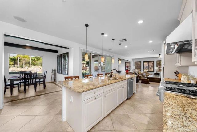 2023 Plaza Acapulco, Chula Vista, CA 91914