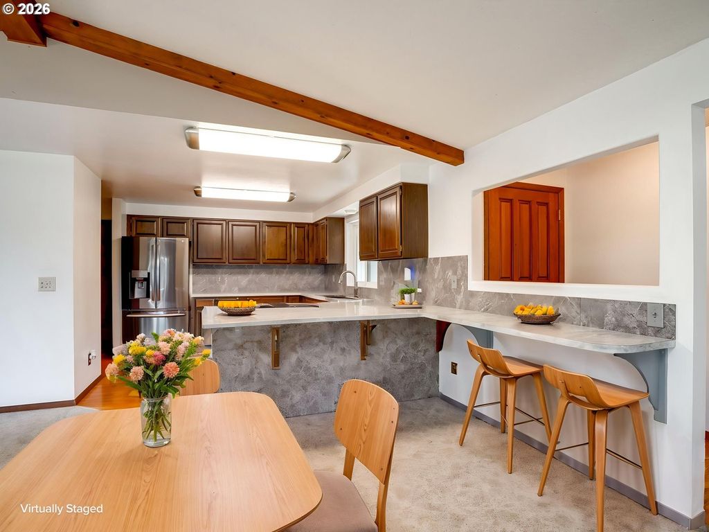 Image 10 of property listing at 1635 Se QUEENBOROUGH Ct, Mc Minnville, OR 97128