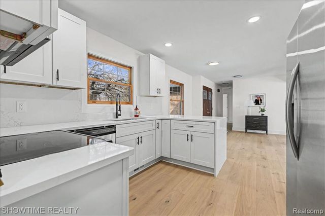 5688 Tequesta Court, West Bloomfield, MI 48323