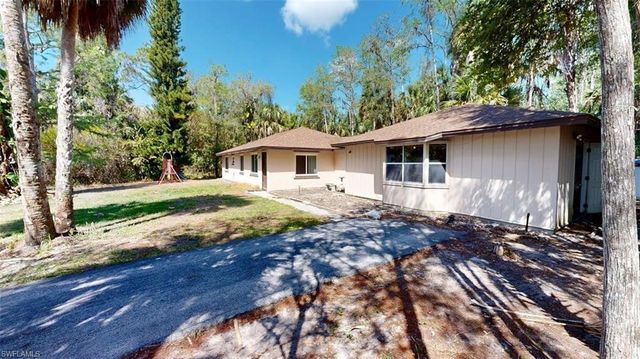 3501 White BLVD, Naples, FL 34117
