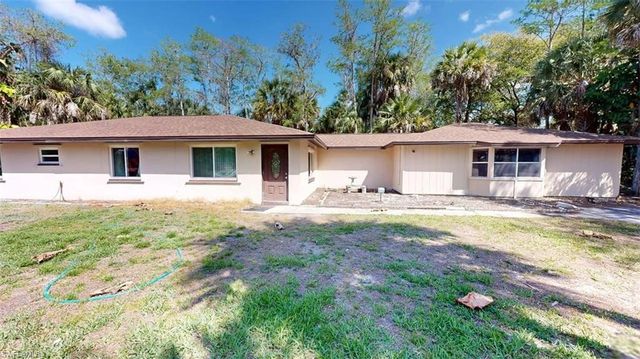 3501 White BLVD, Naples, FL 34117