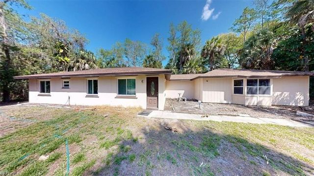 3501 White BLVD, Naples, FL 34117