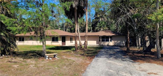 3501 White BLVD, Naples, FL 34117