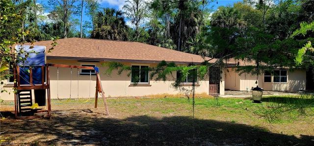 3501 White BLVD, Naples, FL 34117