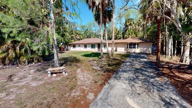 3501 White BLVD, Naples, FL 34117