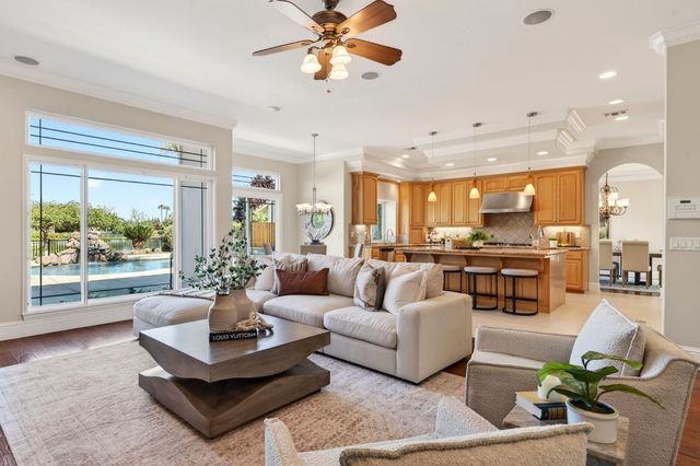 1501 Chalupa Pl, Davis, CA 95618