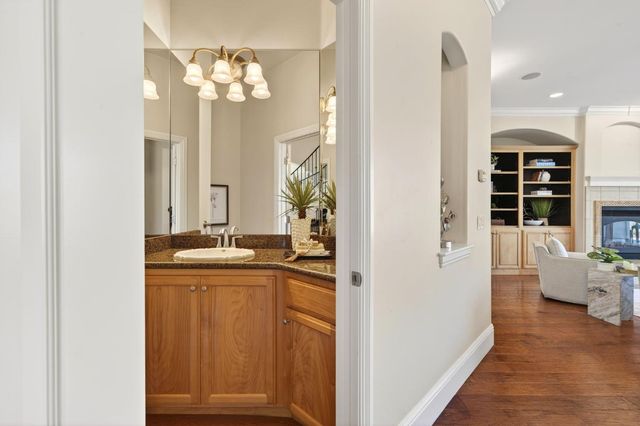 1501 Chalupa Pl, Davis, CA 95618