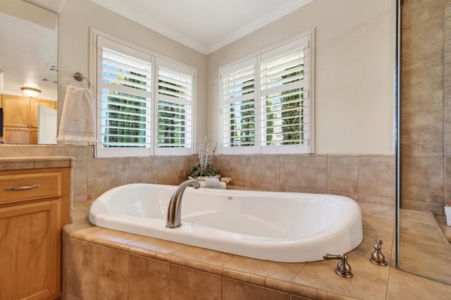 1501 Chalupa Pl, Davis, CA 95618