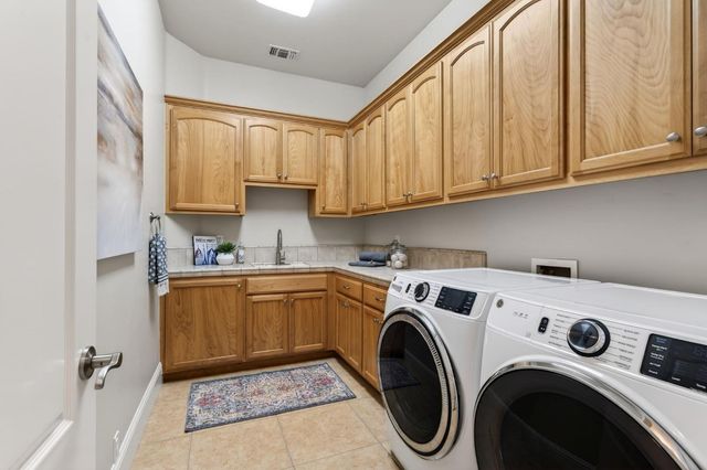 1501 Chalupa Pl, Davis, CA 95618