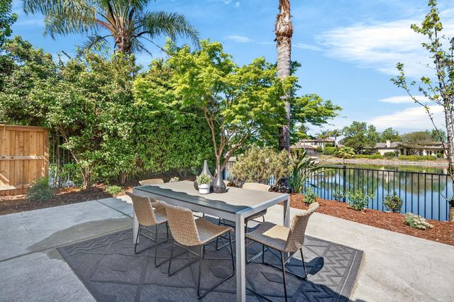 1501 Chalupa Pl, Davis, CA 95618