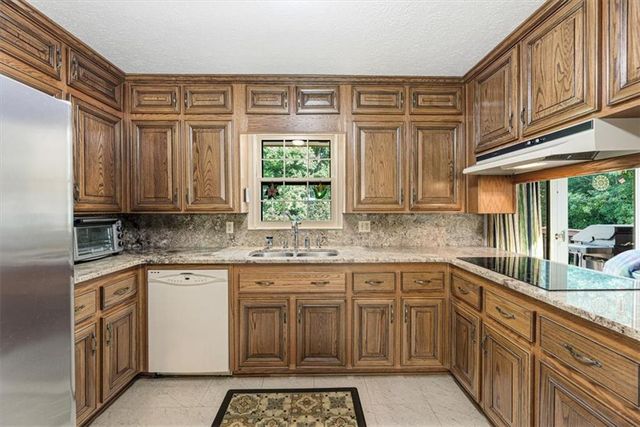 2950 Foothill Trail, Marietta, GA 30066