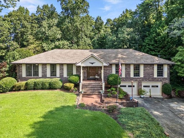 2950 Foothill Trail, Marietta, GA 30066