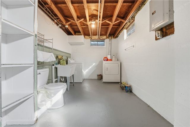 1613 Wooley Ave, New Castle, PA 16101