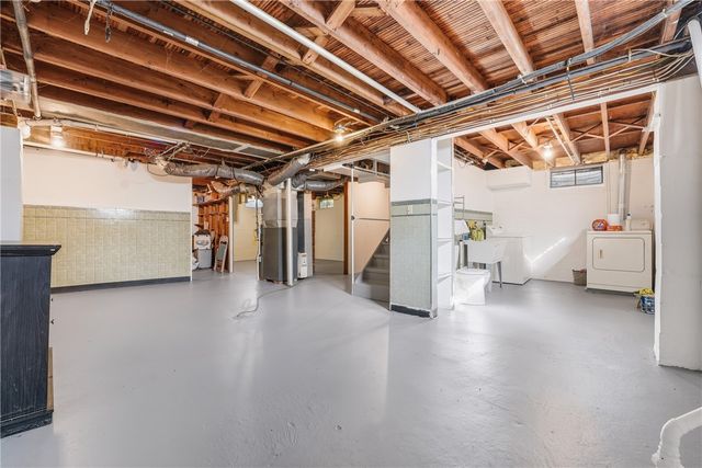 1613 Wooley Ave, New Castle, PA 16101