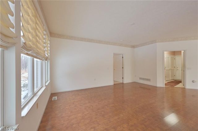 1908 Pembrooke Lane, Avon, OH 44011