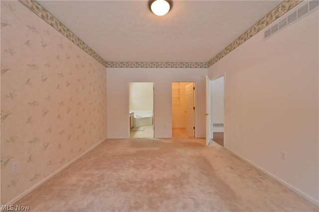 1908 Pembrooke Lane, Avon, OH 44011