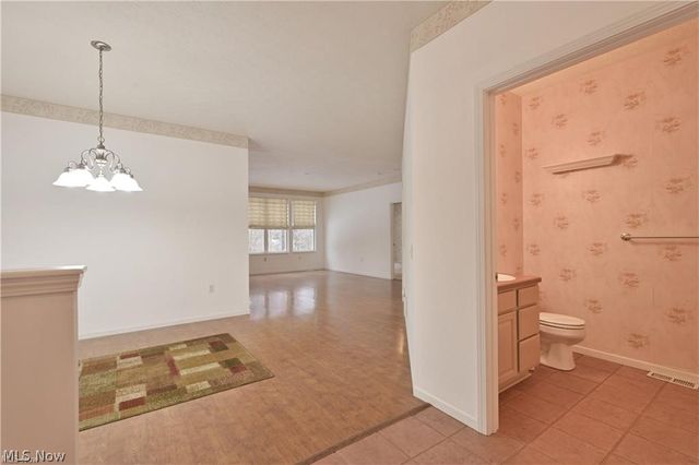 1908 Pembrooke Lane, Avon, OH 44011