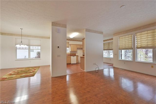 1908 Pembrooke Lane, Avon, OH 44011