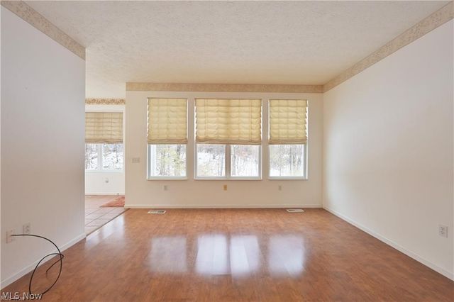 1908 Pembrooke Lane, Avon, OH 44011