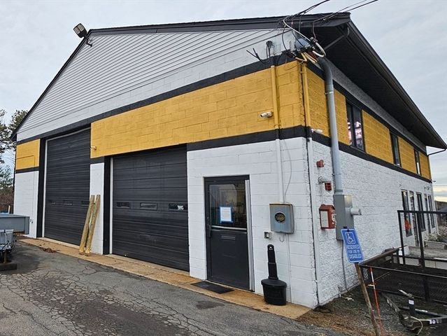 3091 Cranberry Hwy, Wareham, MA 02538