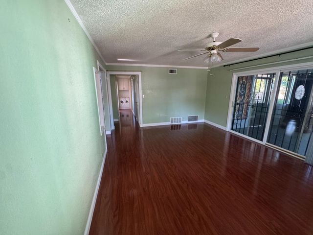 7234 Carmi St, Sacramento, CA 95828